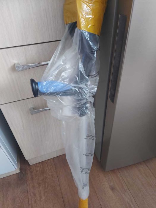 Продам унитаз, ходунки и палочку для ходьбы.