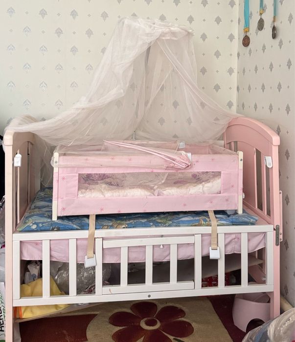 Продается детская кровать  для девочки