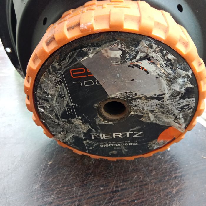 Продам сабвуфер hertz 10 дюймов