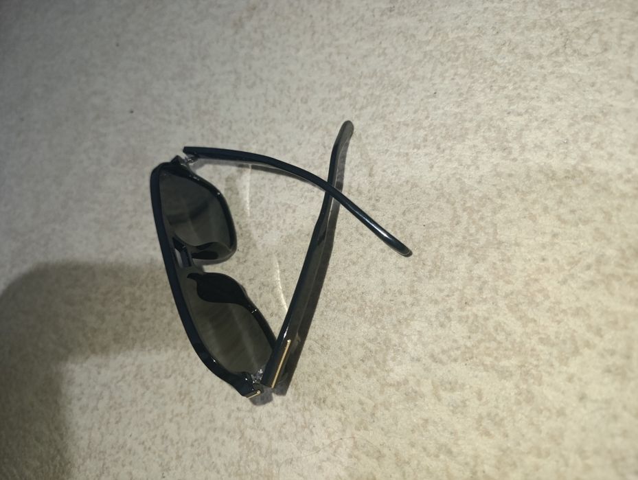 Очки солнцезащитные полароидные