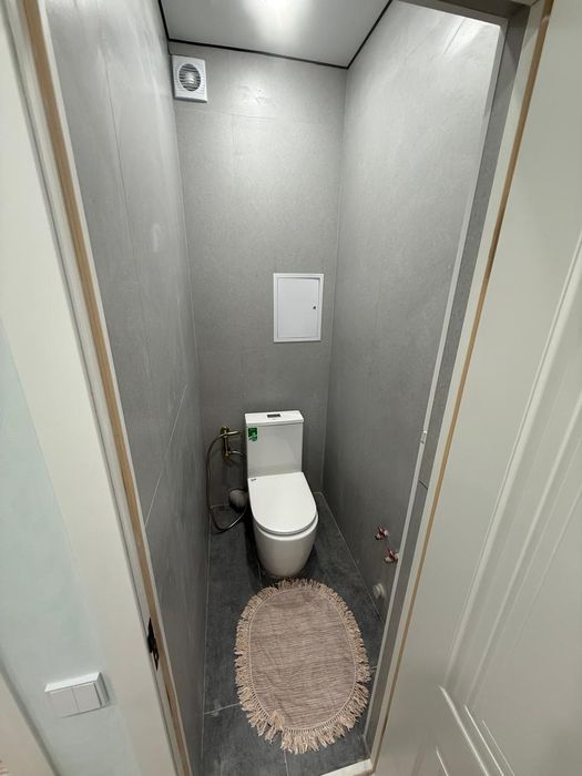 39 мкр 5дом 2 этаж 2 бөлмелі пәтер 75кв м2