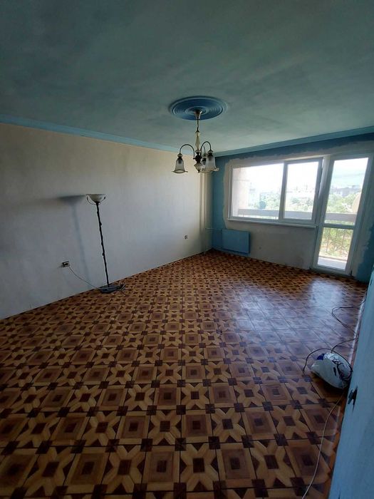 Двустаен имот в Света Троица