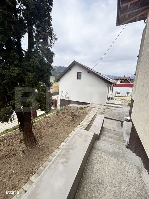 Casa si teren la strada asfaltata in Vatra Dornei