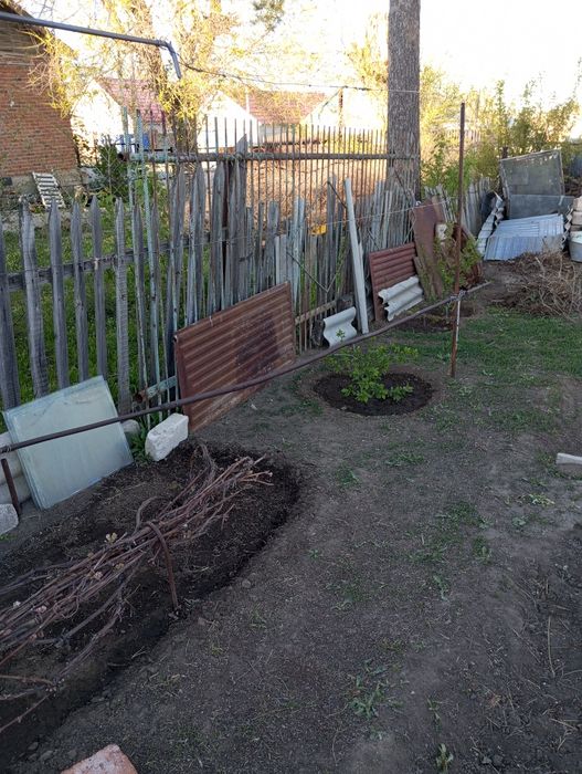 Срочно продам пол дома в центре города!