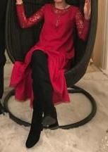 Продам недорого красивое платье.