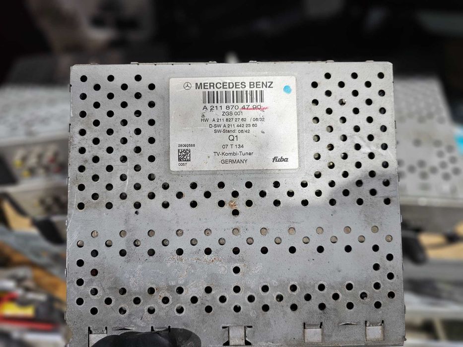TV Tuner A2118704790 Mercedes ML GL W211 ML320 GL420 GL320 W164 ML350