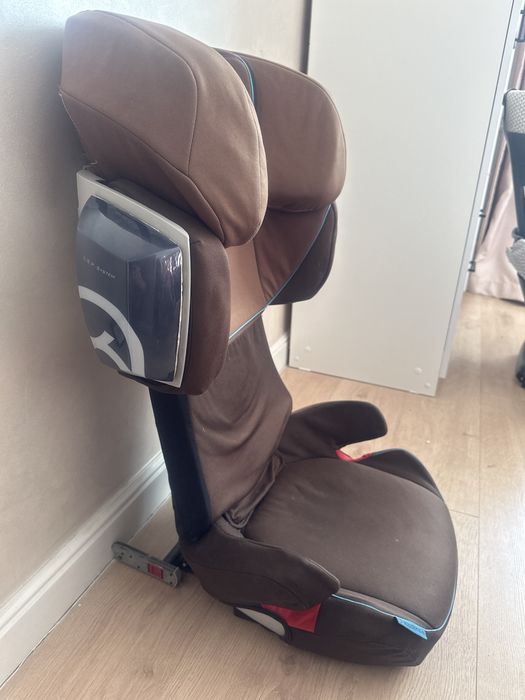 Автокресло Cybex Solution X2-Fix в хорошем состоянии