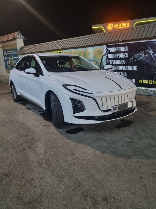 Продаю свой Hongqi e-qm5, 500 км запас хода. В отличном состоянии.