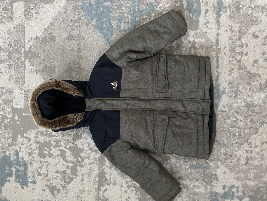 Продам куртки 104-110