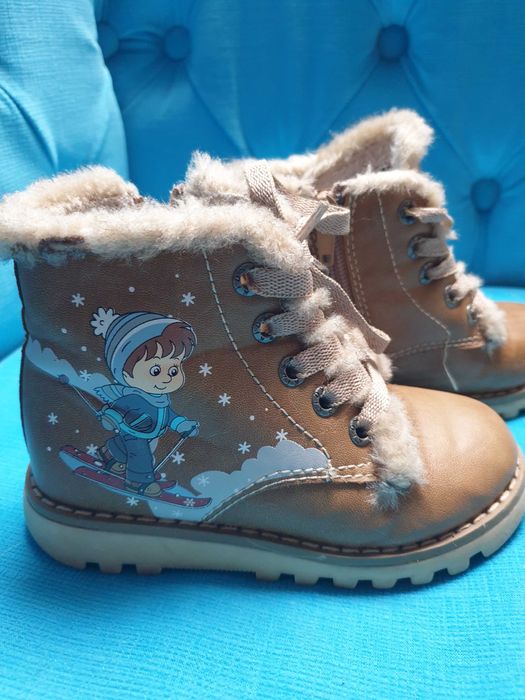 Продавам дестки обувки Skechers ,ZARA ,ADIDAS и други..