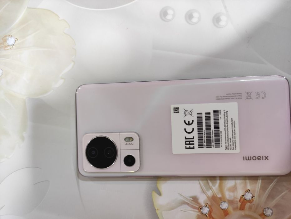 Xiaomi 13 lite pink
