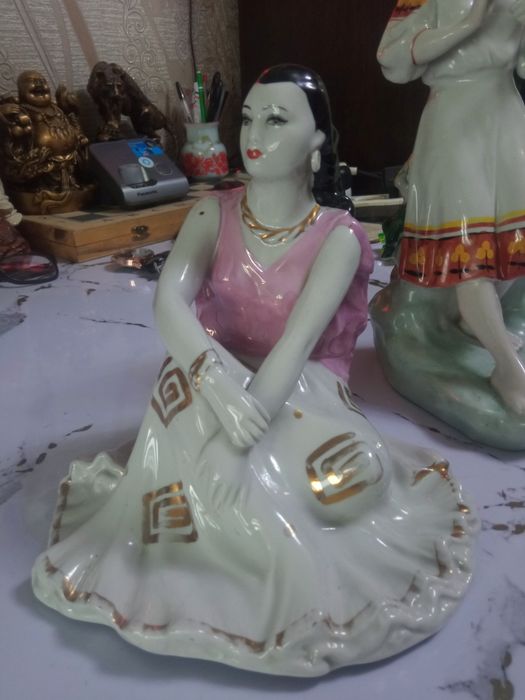 Продам фарфоровые статуэтки СССР