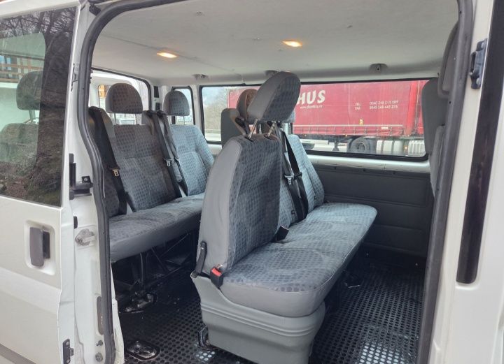 Ford transit 8+1