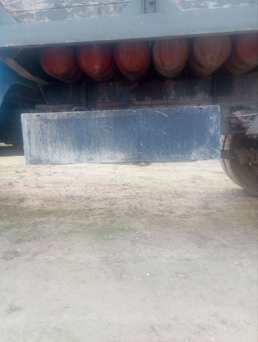 Zil 130 sotiladi srochna pul zarur