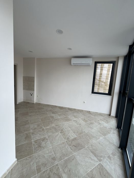 Дава се под наем Офис в Варна, Гранд Мол Варна - 93 кв.м за 1275 € - Снимка #6