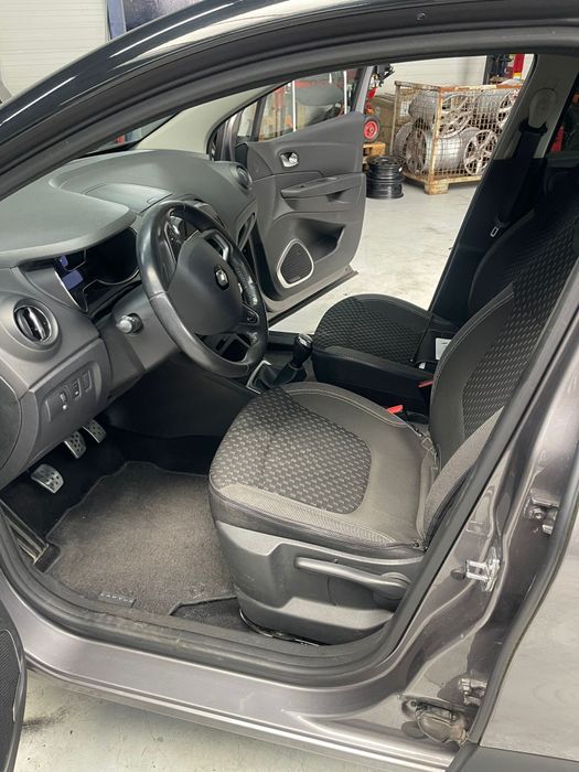 RENAULT - CAPTUR - Facelift 2018 0.9tce Bose