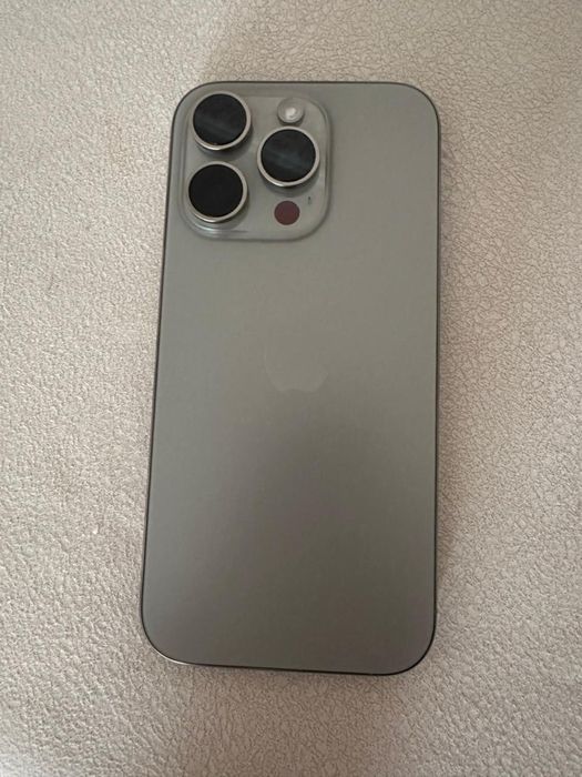 Продам Iphone 16 pro