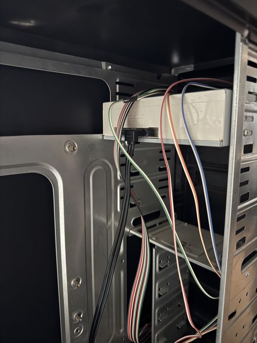 Кейс дла компьютера с дисководом