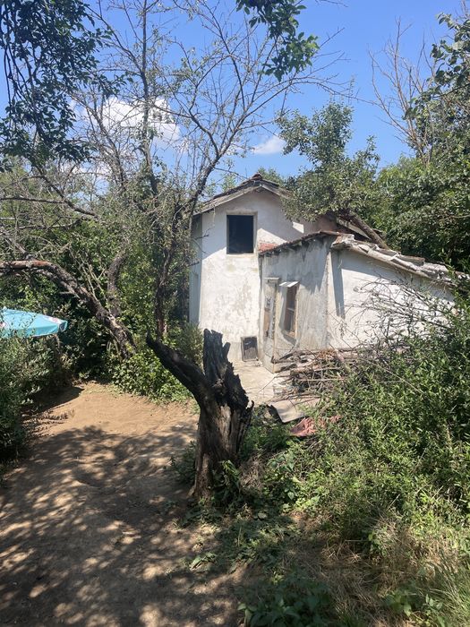 Вила 29кв.м и двор 600кв.м до Плевен за 9000€-собственик!