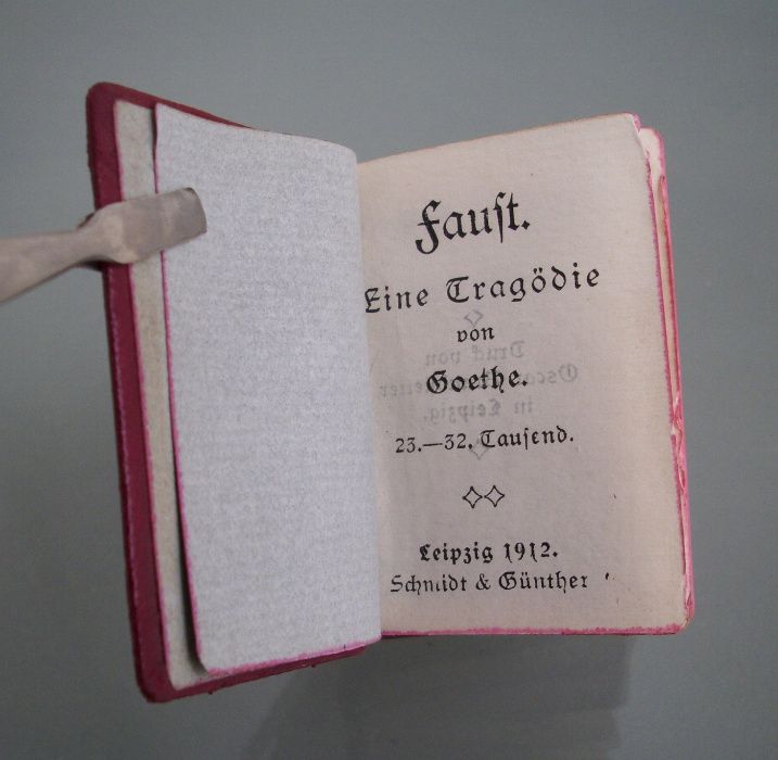 Комплект миниатюрни книги Liliput-Bibliothek