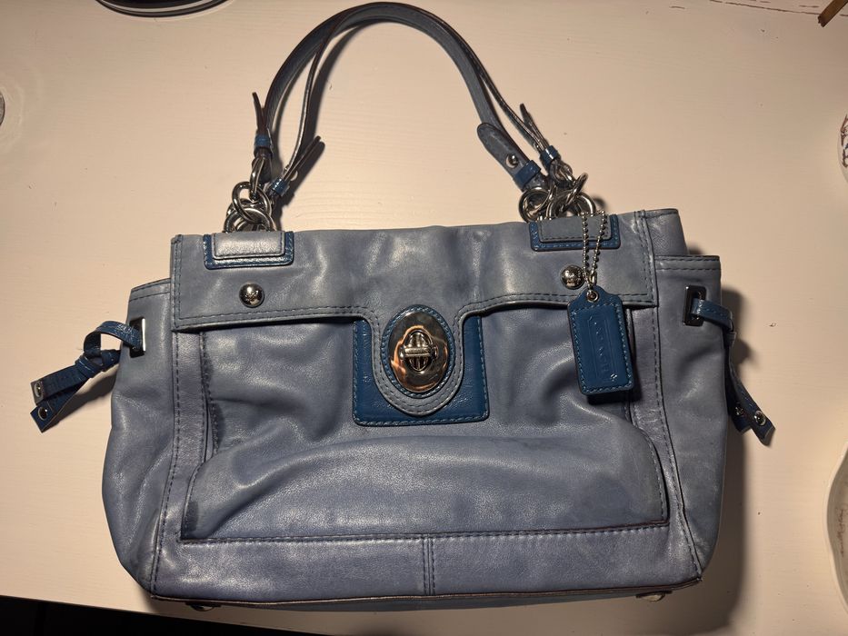 Сумка Coach модель Peyton Leather Carryall.