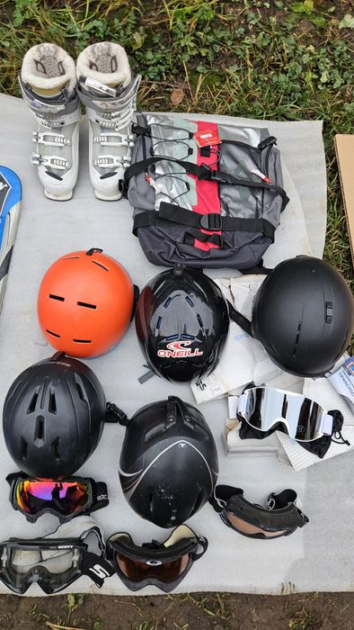 Skiuri. Casca  clapari ochelari , salomon  atomic volkl