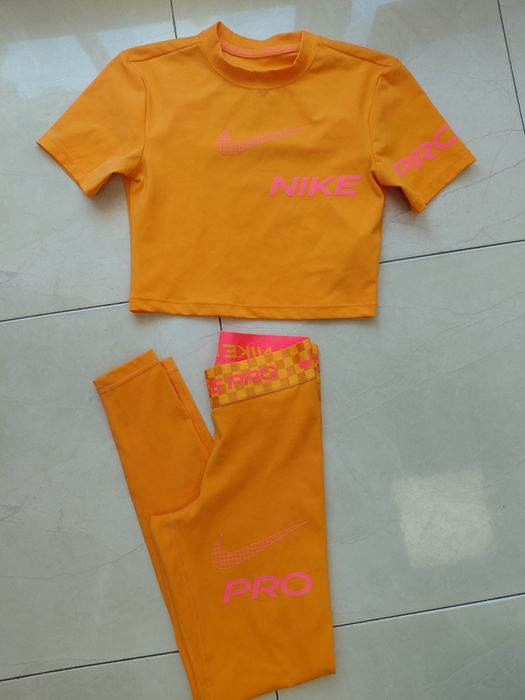 Спортен сет Nike, хс размер