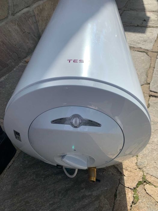 продавам бойлер TESY