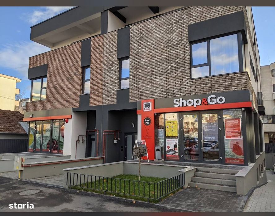 Vand spațiu comercial premium inchiriat la un supermarketing pe 10 ani