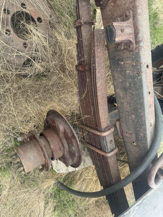 Запчасть от зил газ газель волга. Насчет цены узновайте.