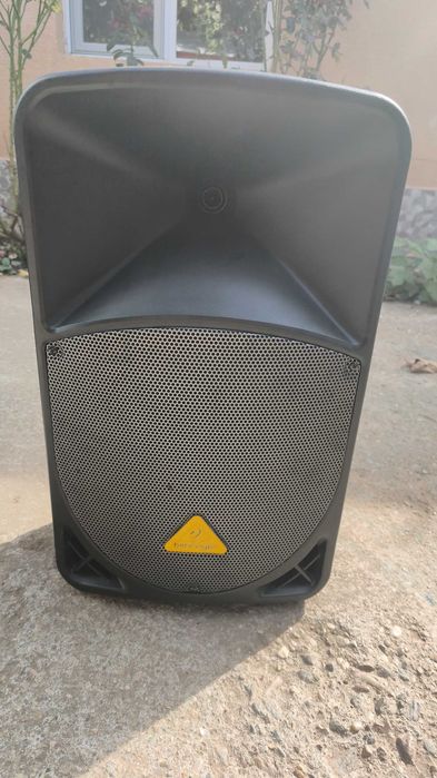 Boxe Behringer 212b și 112b