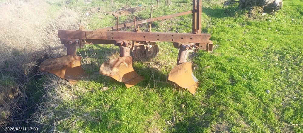 Трактор сотилади