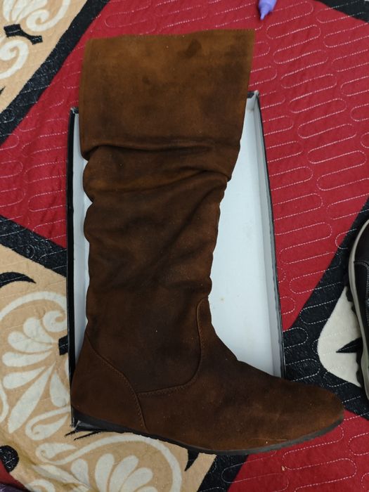 Отдам бесплатно сапоги