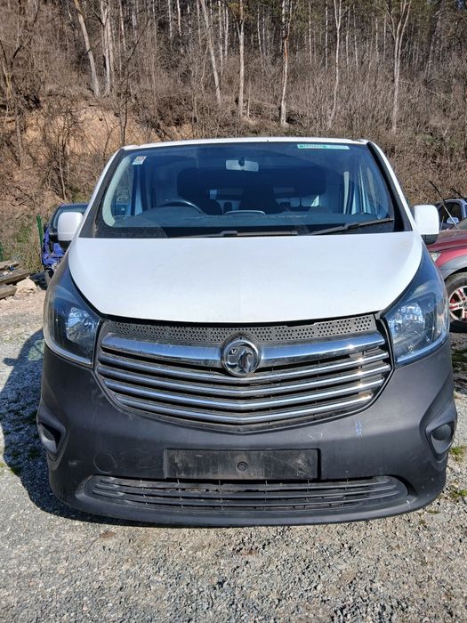 Dezmemrez Opel Vivaro 1.6 bi turbo 120 cp