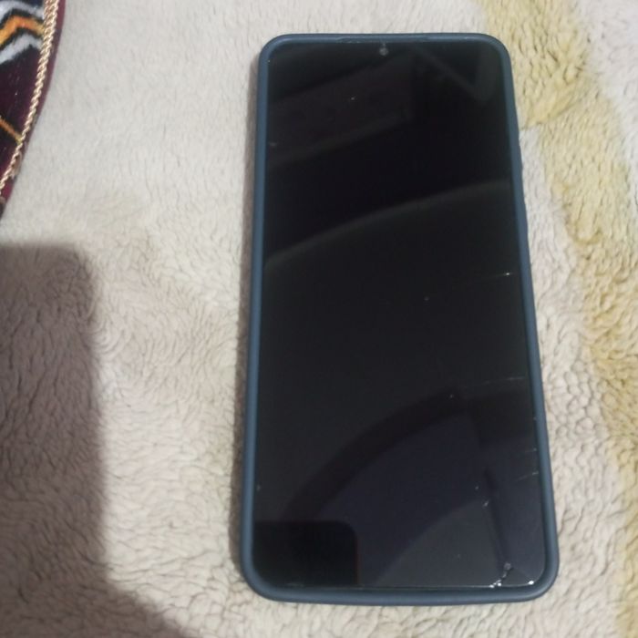 Продаётся телефон