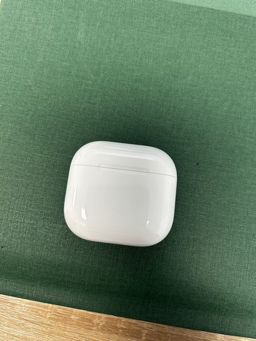 Airpods 4 оригинал