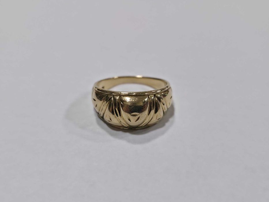 Дамски златен пръстен 14К 585 / 4,97 гр.
