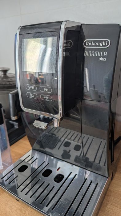 Espressor automat DeLonghi Dinamica Plus ECAM 370.70.B | LatteCrema