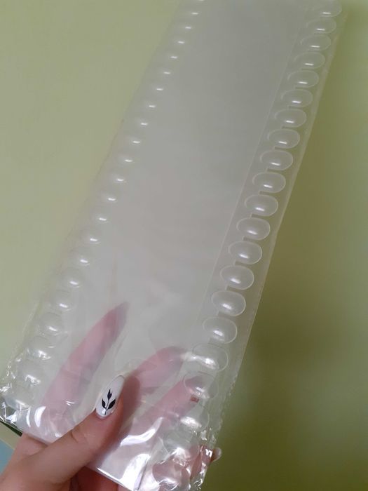 Мостри за лакове