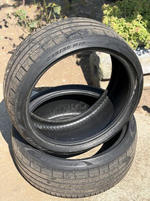 Pirelli P Zero AO1 – 235/35 R19 91Y