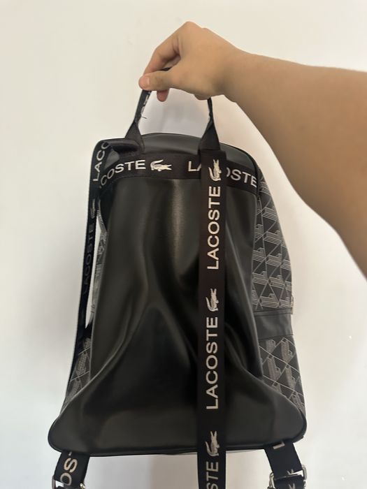 Рюкзак от Lacoste