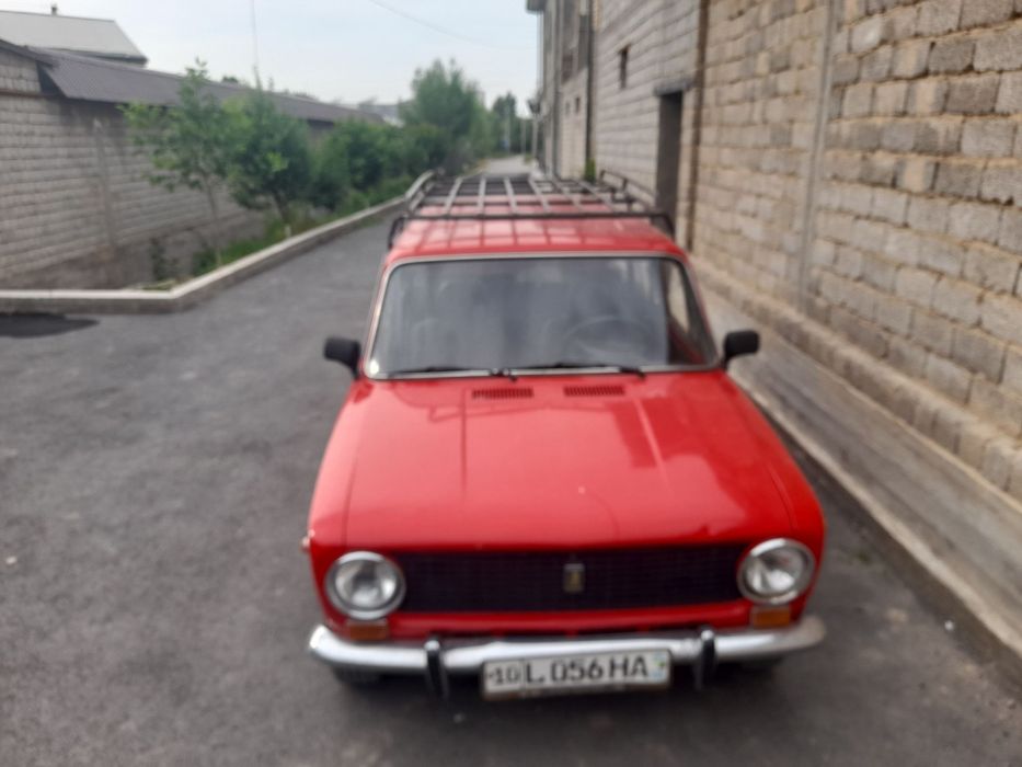Jiguli 2102 sotiladi
