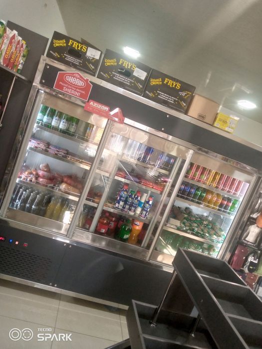 Витрина холодильник ЙАСАЙМИЗ