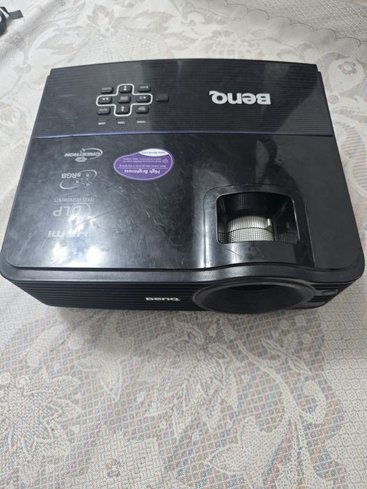 Продаётся видео проектор BENQ