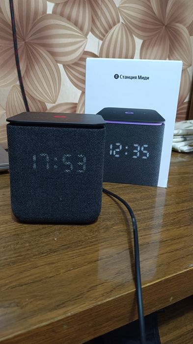 Продам Яндекс станция Миди