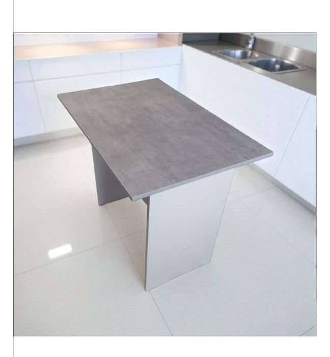 Обеденный стол ЛДСП, белый