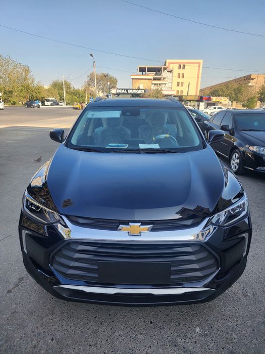 Tracker Premier 2023 Panorama