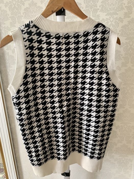 Жилет свитер новая