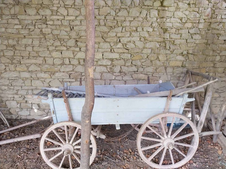 Продавам магарешка каруца