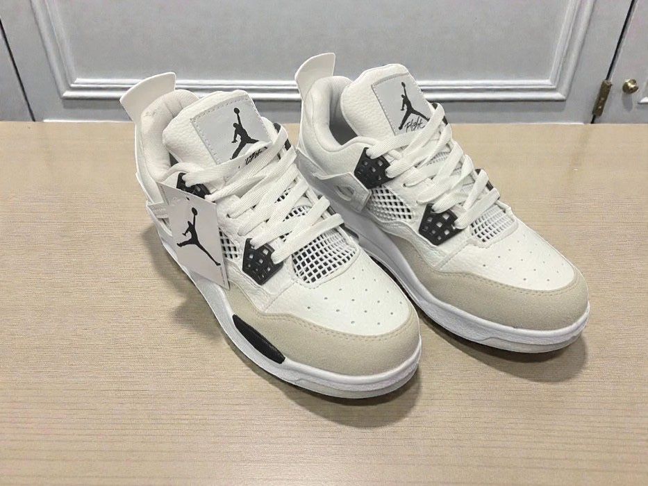 Jordan 4 Military Black Produs Nou!